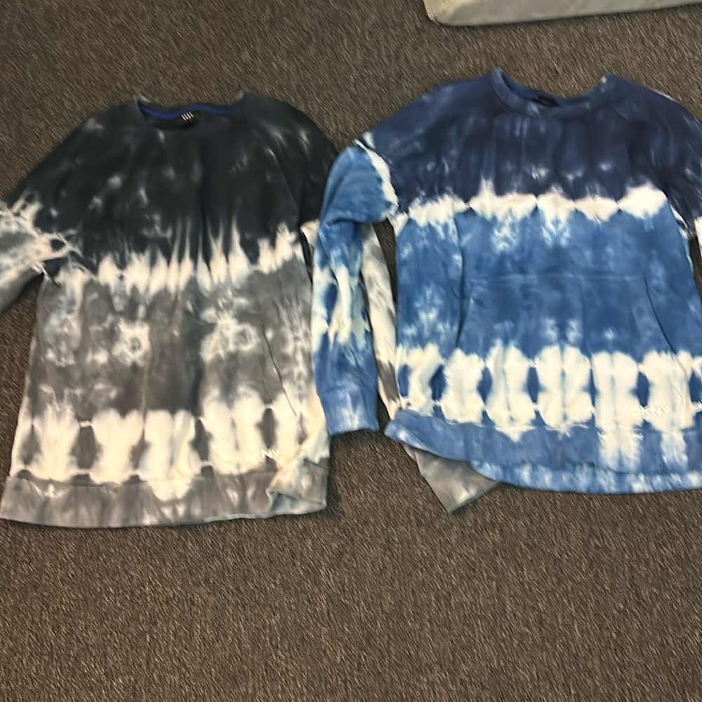 Women’s Lot of 2 DKNY tie-dye sweatshirts-blue/white and gray/black-Size Medium